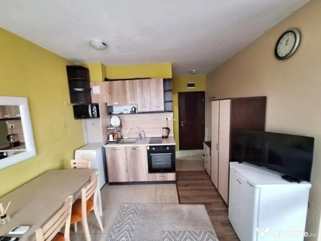 1 camera in zona Lipovei