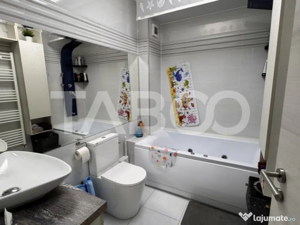 Apartament cu 3 camere de vanzare 80mp mobilat utilat terasa 