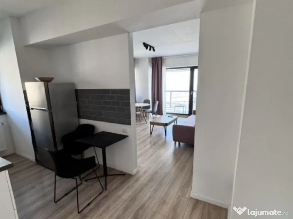 Mamaia Central apartament 2 camere decomandat, vedere la mar 