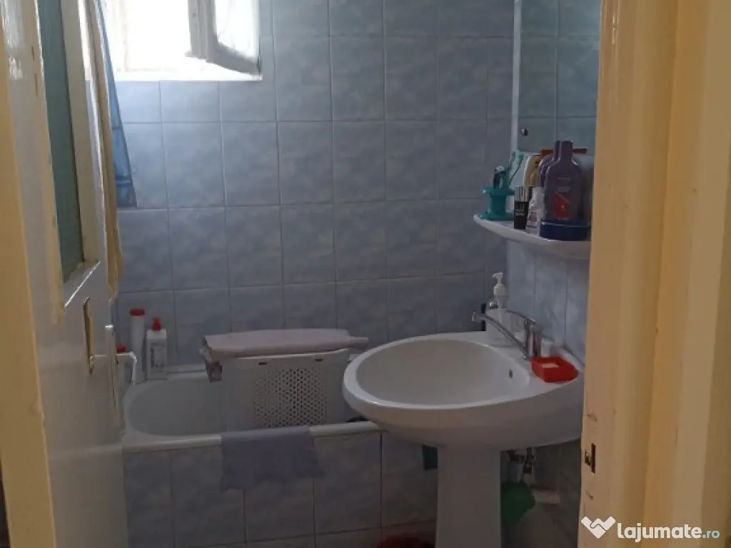 De vânzare apartament cu 3 camere în Sfântu Gheorghe