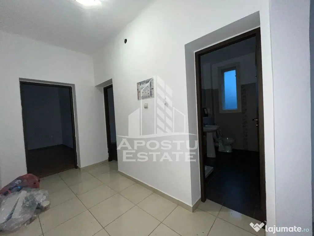 Casa individuala, cu 3 camere, 2 fronturi, teren 652, zon...