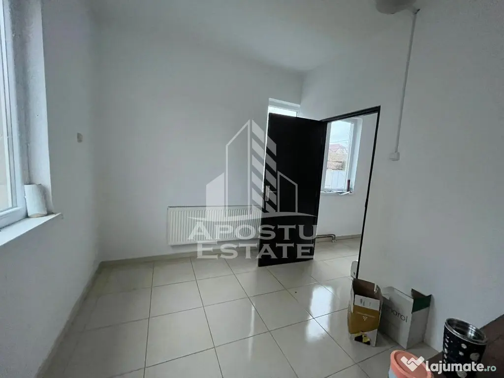 Casa individuala, cu 3 camere, 2 fronturi, teren 652, zon...