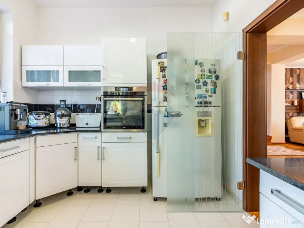 Casă spațioasă lângă București – mobilată, utila...