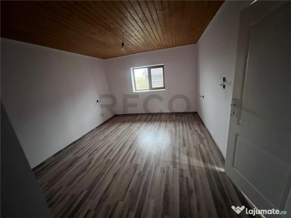 RECO, casa in Sinteu, aproape de Huta Slavia