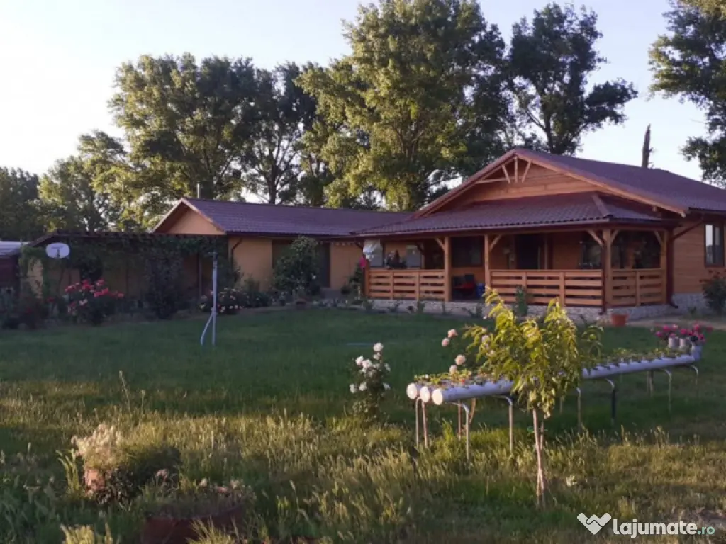 HORIA - 3 CAMERE ,SUPRAFATA 100 MP,TEREN 3000 MP CU DESCHIDE