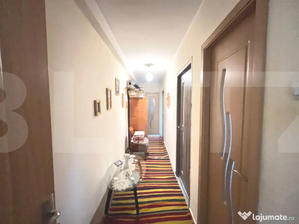 Apartament de 4 camere,zona Complex Bulevard