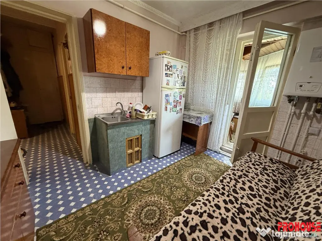 Mioritei- Energiei - 2 camere decomandate 