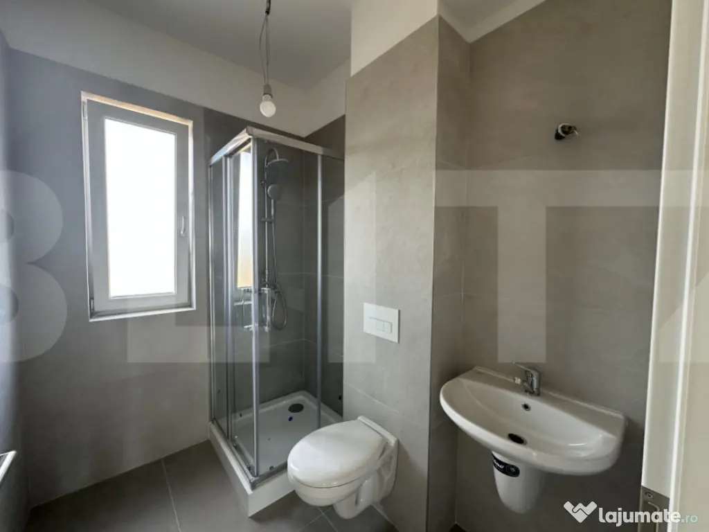 Apartament cu 3 camere, 2 bai, etaj 1, Torontalului