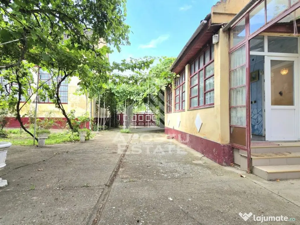 Casa 6 camere, Sandra, Teren 2217 mp