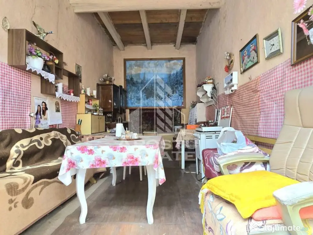 Casa 6 camere, Sandra, Teren 2217 mp