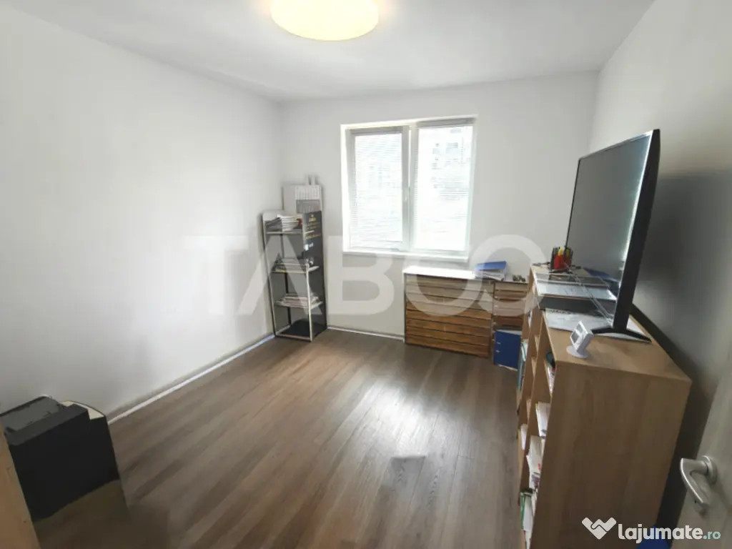 Apartament modern si spatios cu 3 camere 2 bai - 73 mp - com