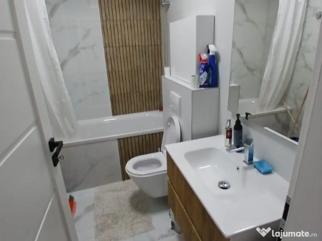 Aprtament de închiriat 2 camere, zona Libertății