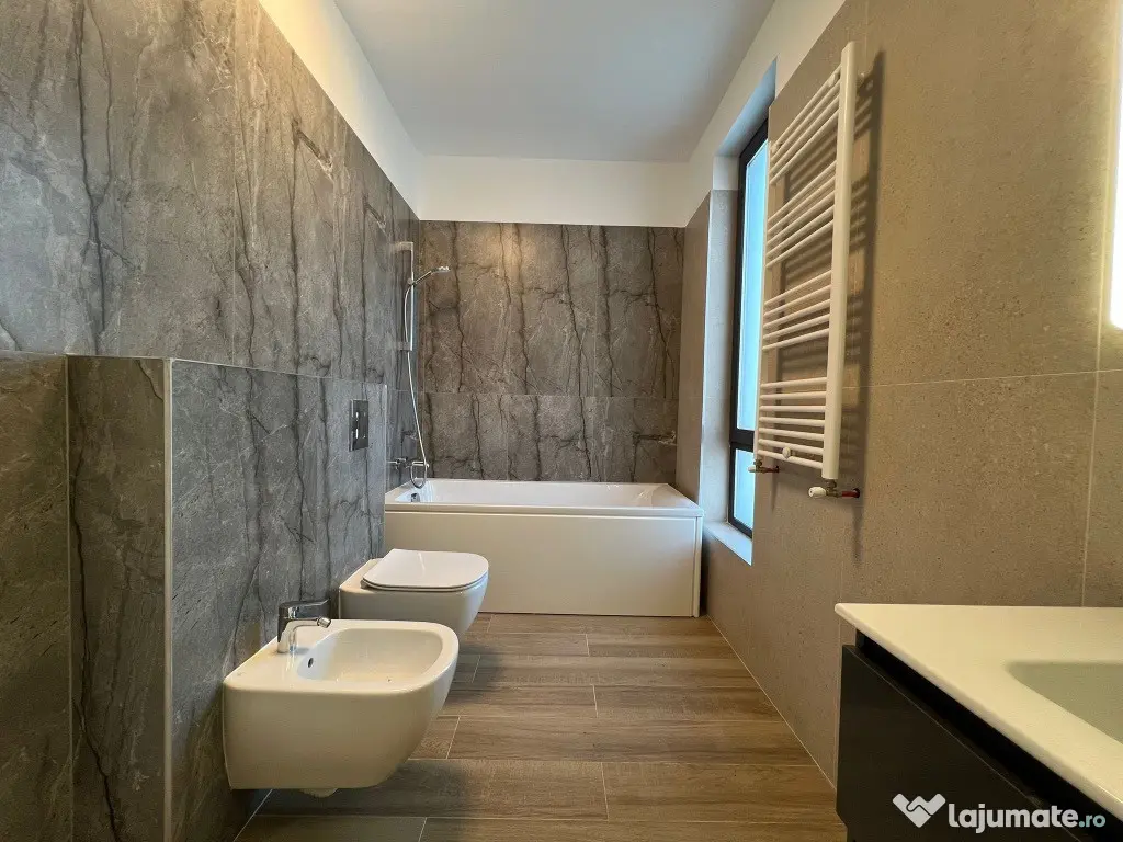 LA CHEIE! gata de mutare The Class Villas Tunari, TEREN 300 MP 