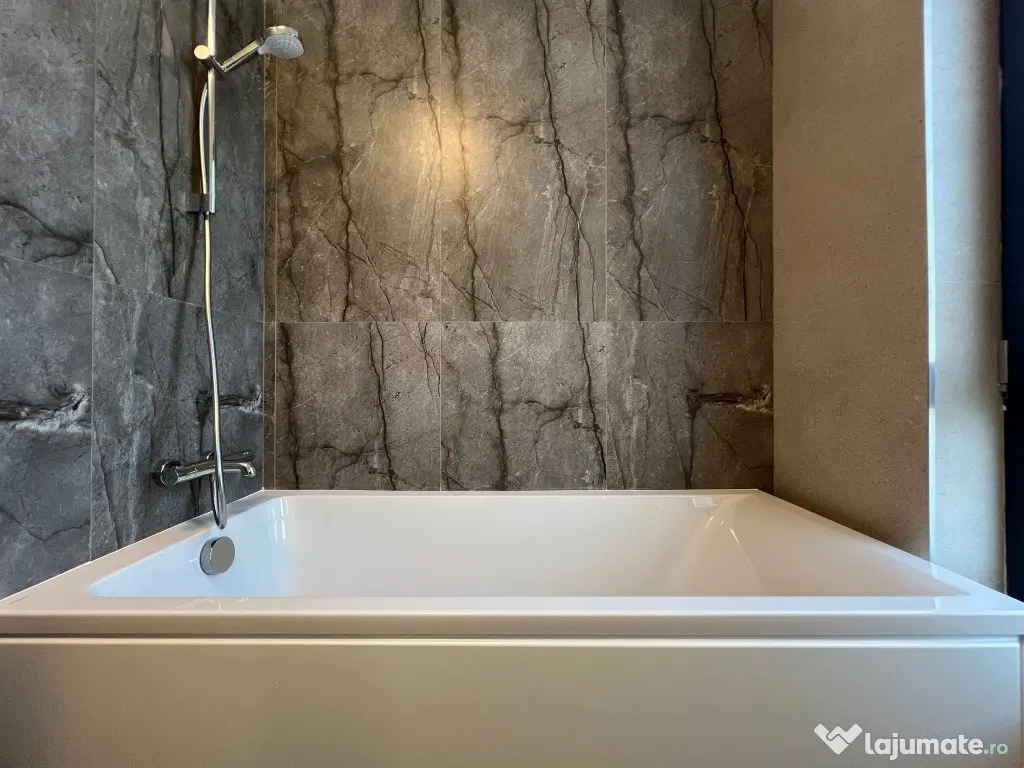 LA CHEIE! gata de mutare The Class Villas Tunari, TEREN 300 MP 