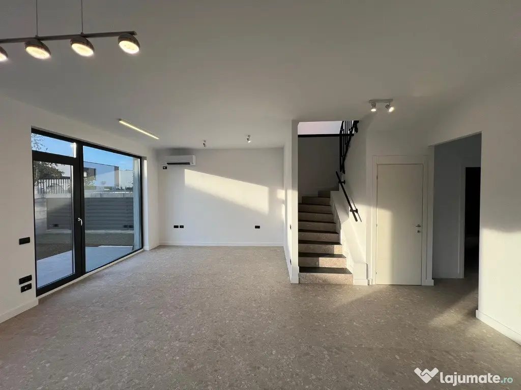 LA CHEIE! gata de mutare The Class Villas Tunari, TEREN 300 MP 