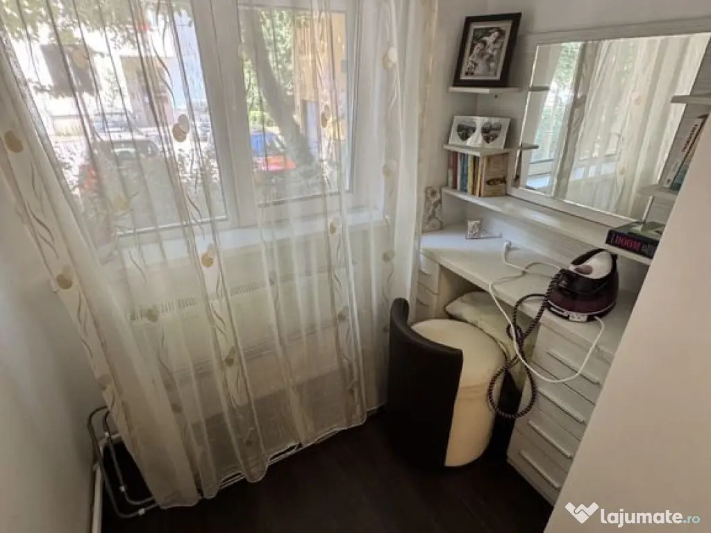 Apartament 3 camere decomandat FAR 