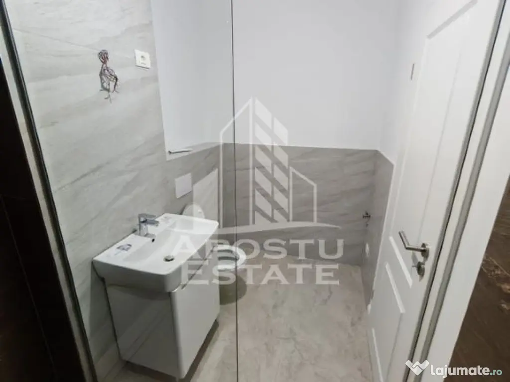 Apartament cu 2 camere, nemobilat, zona Torontalului 