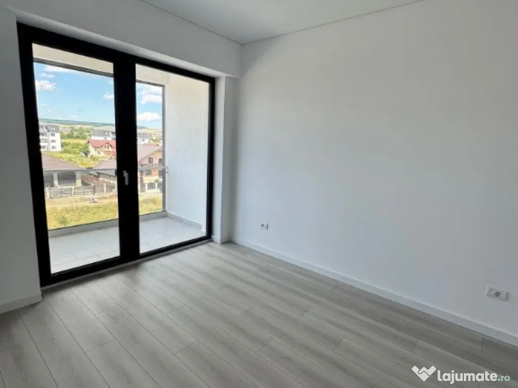 BLOC 5 SI 6 FERMELOR-boxa cadou sau esalonarea platii pe un an! 