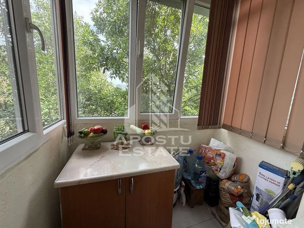 Apartament cu o camera, etajul 3, centrala proprie, zona ...