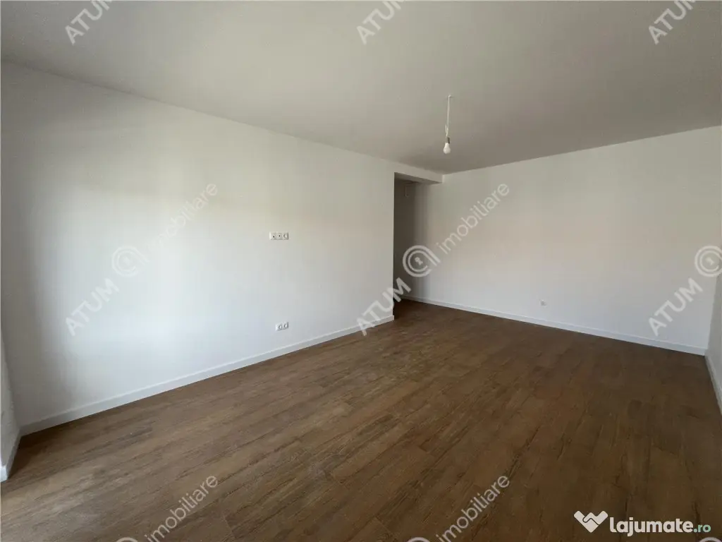 Apartament cu 2 camere decomandate si balcon zona Doamna Sta