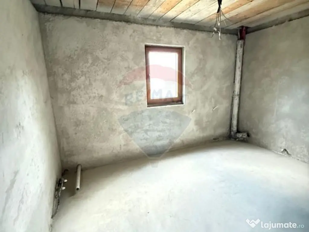 Casă / Vilă cu 5 camere de vânzare în zona Central Gu... 