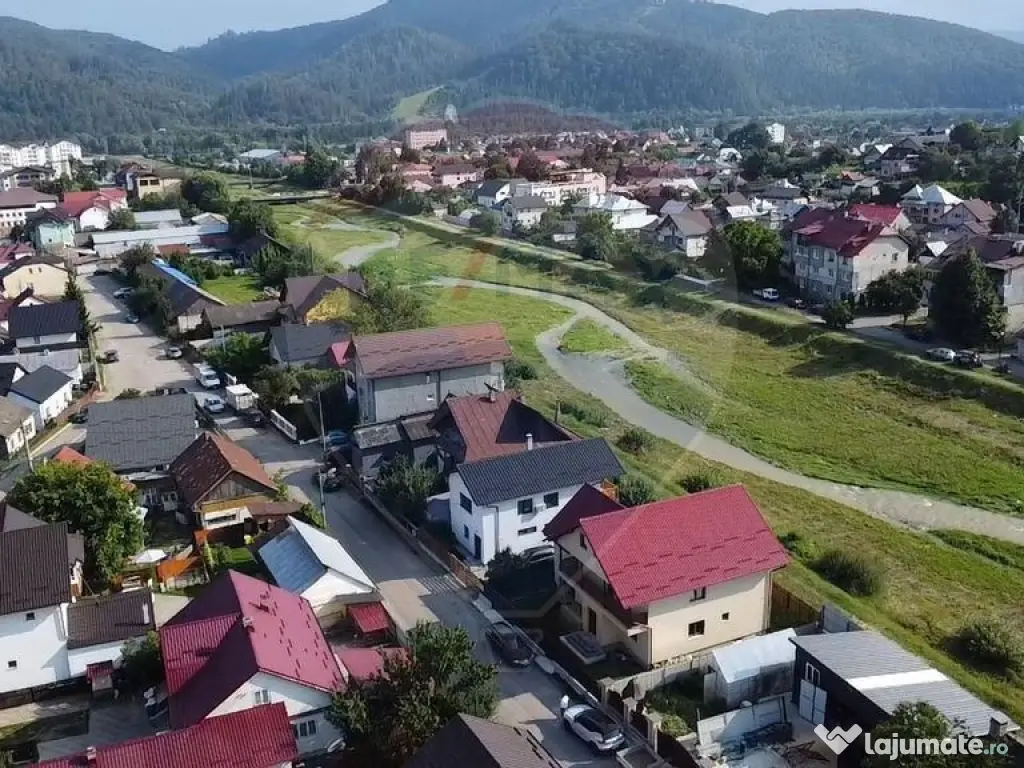 Casă / Vilă cu 5 camere de vânzare în zona Central Gu... 