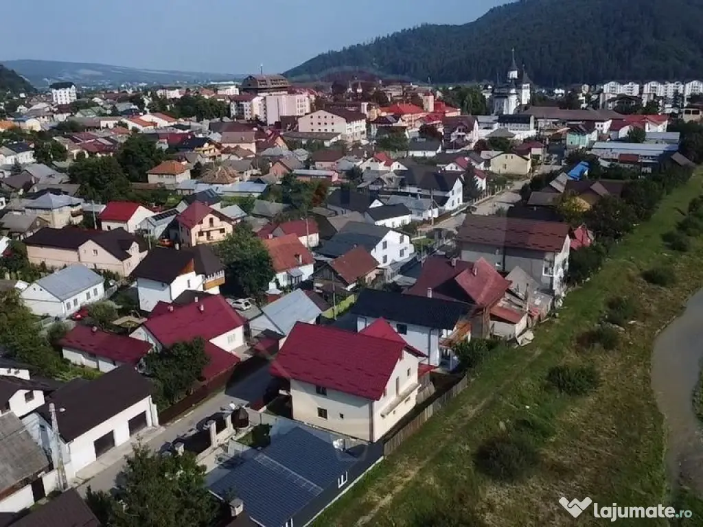 Casă / Vilă cu 5 camere de vânzare în zona Central Gu... 