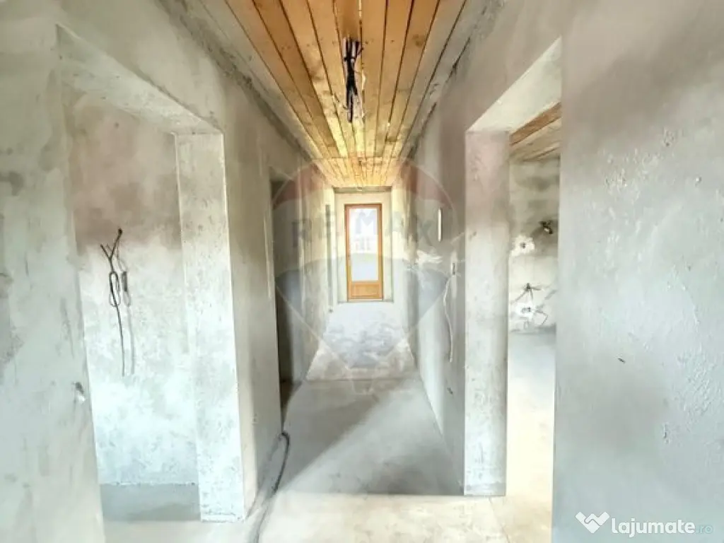 Casă / Vilă cu 5 camere de vânzare în zona Central Gu... 