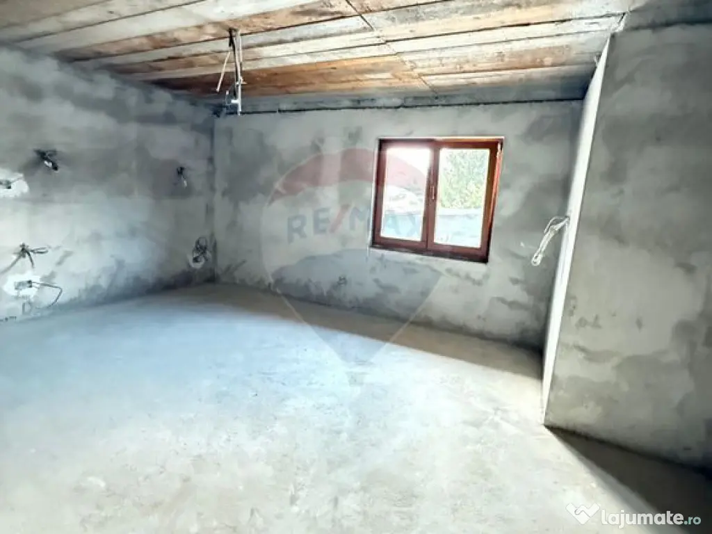 Casă / Vilă cu 5 camere de vânzare în zona Central Gu... 