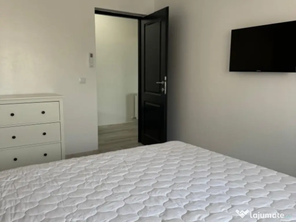 Apartament luxos 2 camere decomandat la doar 2 km de Umf
