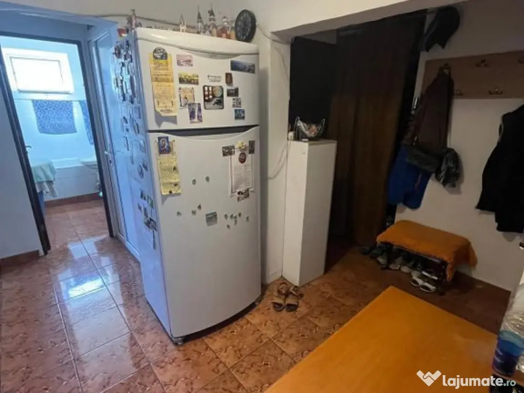 Apartament cu 4 camere FOARTE MARE inel 1