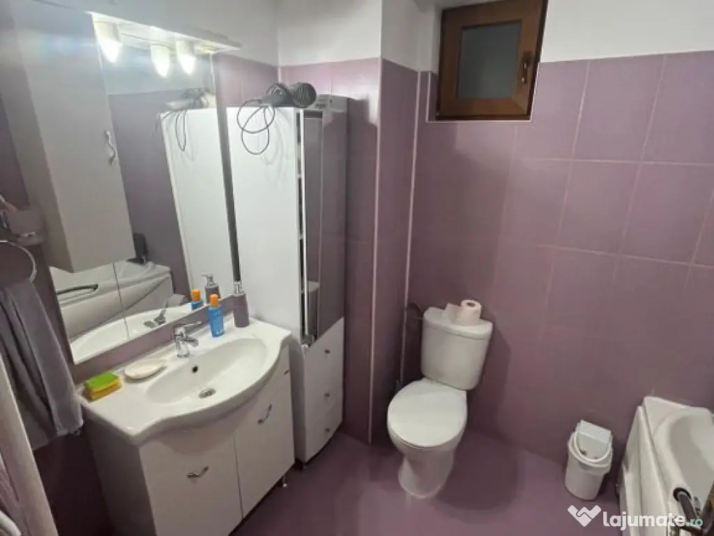 Apartament cu 4 camere FOARTE MARE inel 1