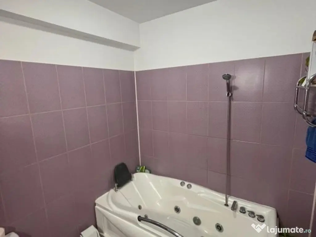 Apartament cu 4 camere FOARTE MARE inel 1