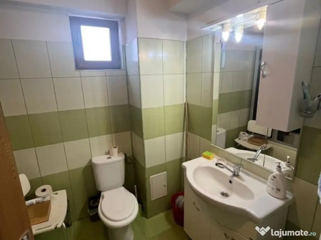 Apartament cu 4 camere FOARTE MARE inel 1