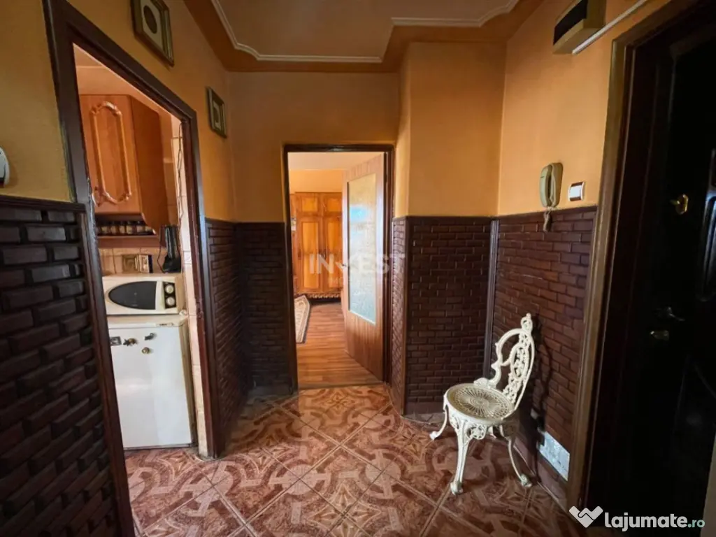 Apartament de vanzare cu 3 camere, 2 băi zona Pacurari- Luk