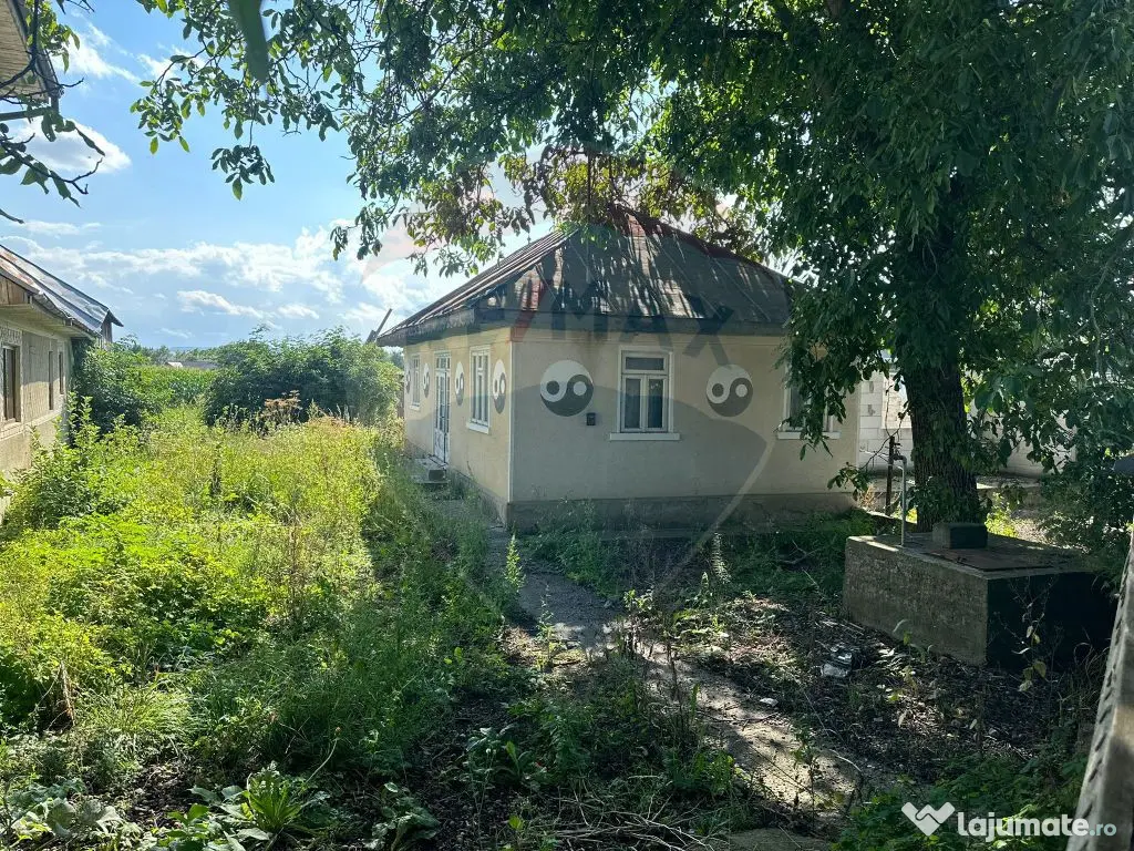 Teren intravilan 3.765 mp cu casă – Bodești de Jos 