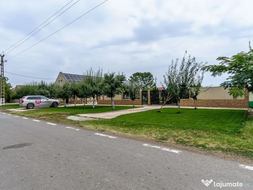 Proprietate de vis cu teren 2.880 mp și facilități PRE...