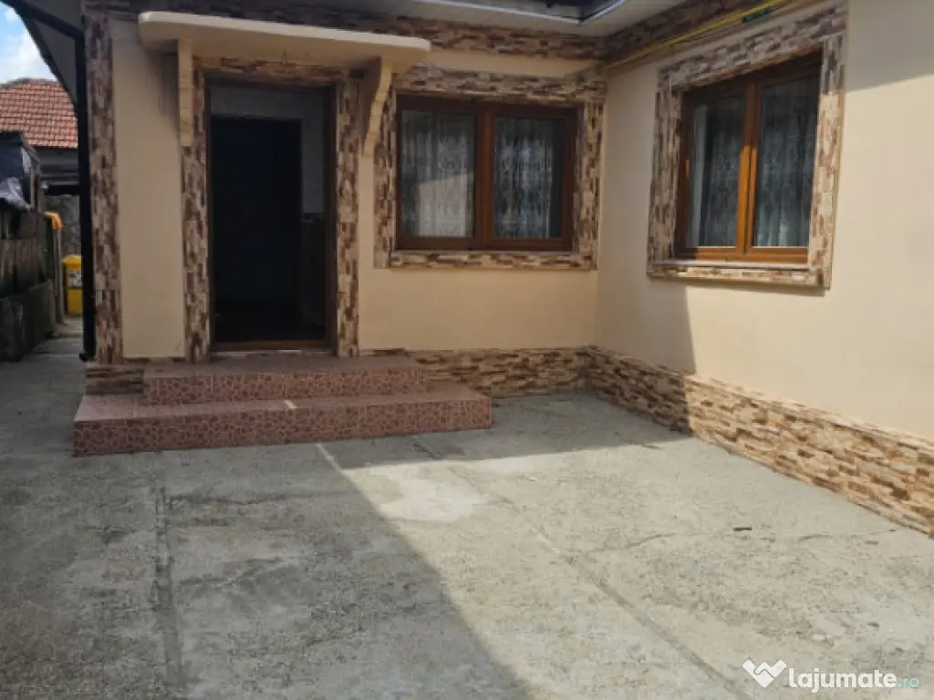 Casa de vanzare - zona Bratianu 