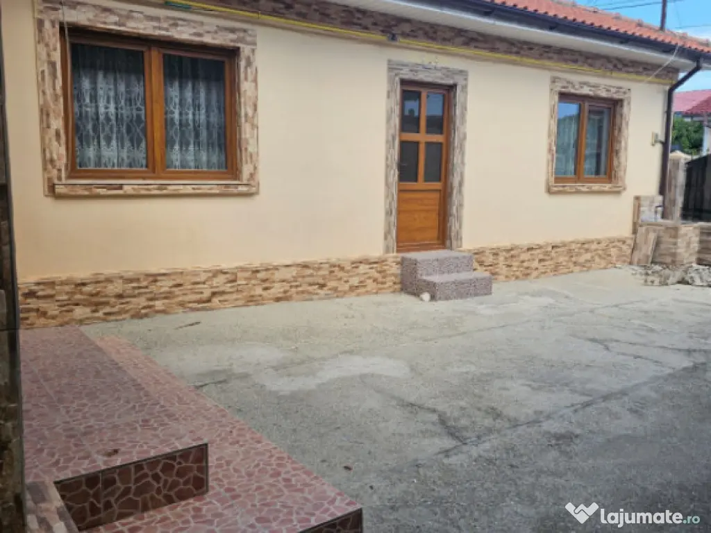 Casa de vanzare - zona Bratianu 