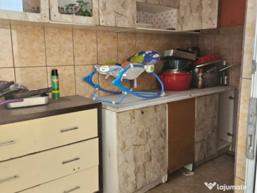 Casa de vanzare - zona Bratianu 