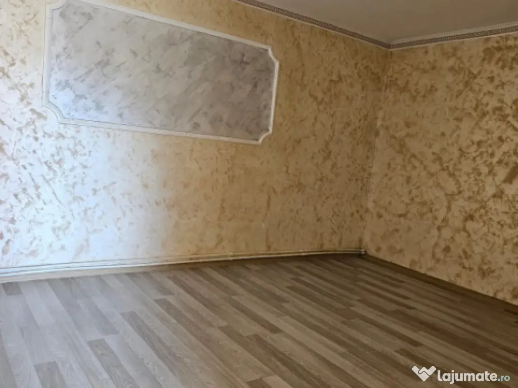 Casa de vanzare - zona Bratianu 