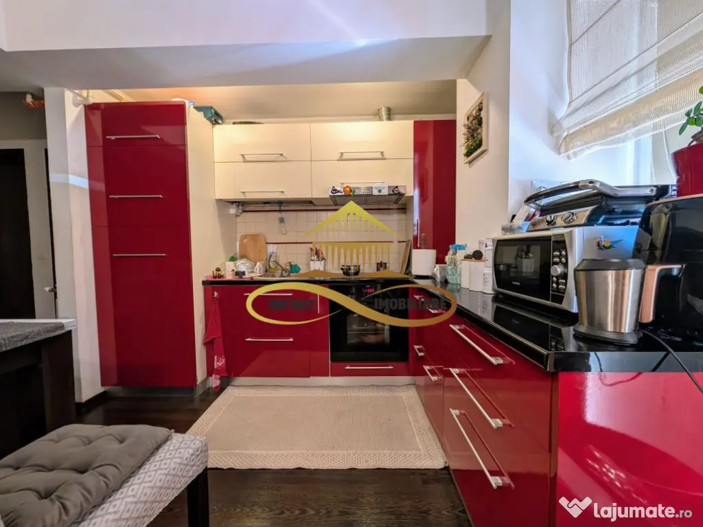 Apartament de vanzare, 4 camere, Bacau-Serbanesti