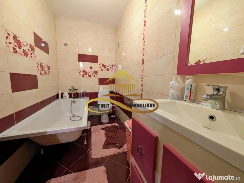 Apartament de vanzare, 4 camere, Bacau-Serbanesti 