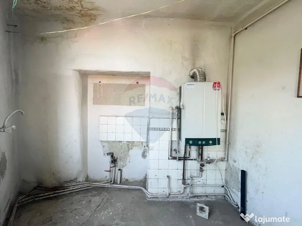 Casă cu 3 camere de vânzare în zona centrala comison 0%