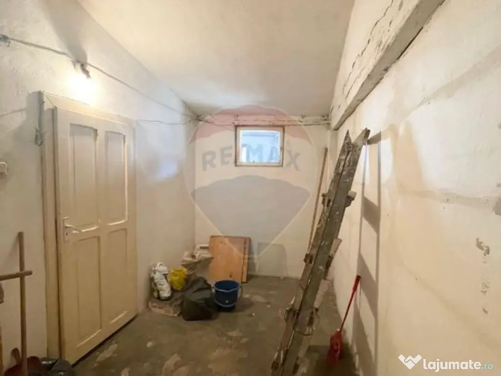 Casă cu 3 camere de vânzare în zona centrala comison 0%