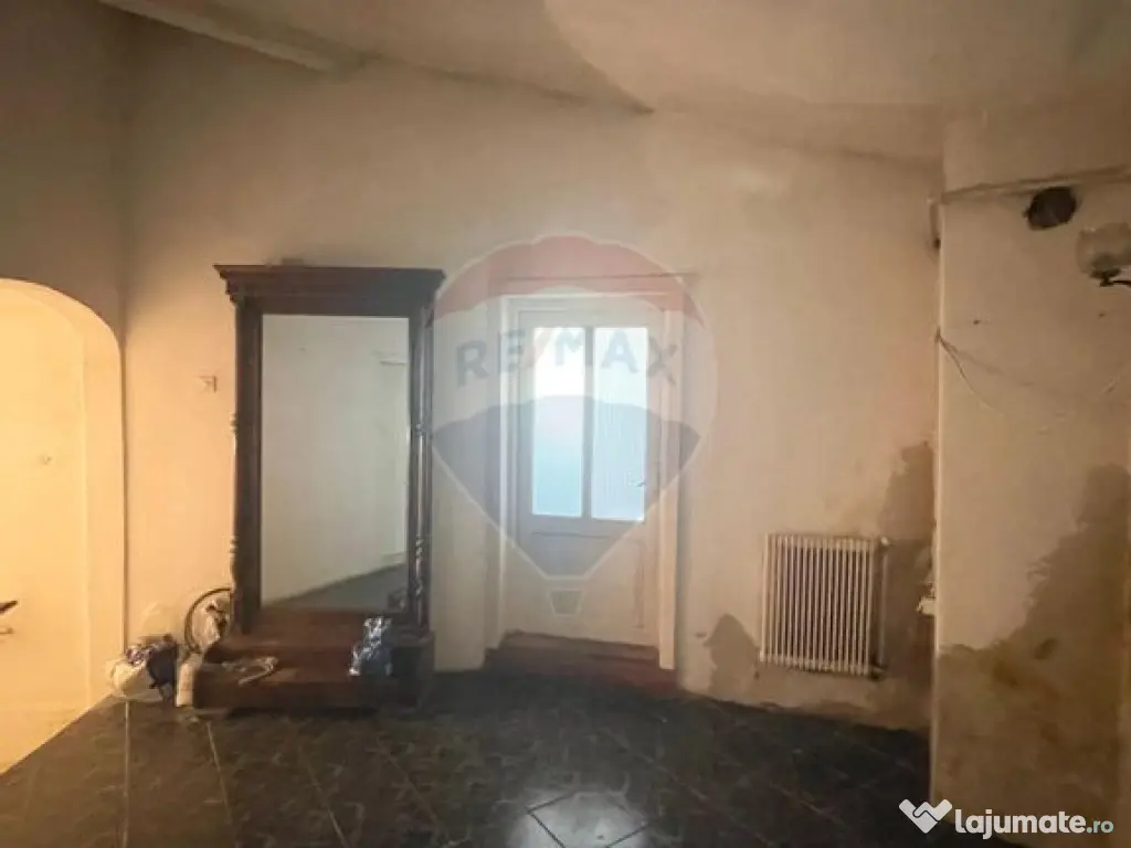 Casă cu 3 camere de vânzare în zona centrala comison 0%