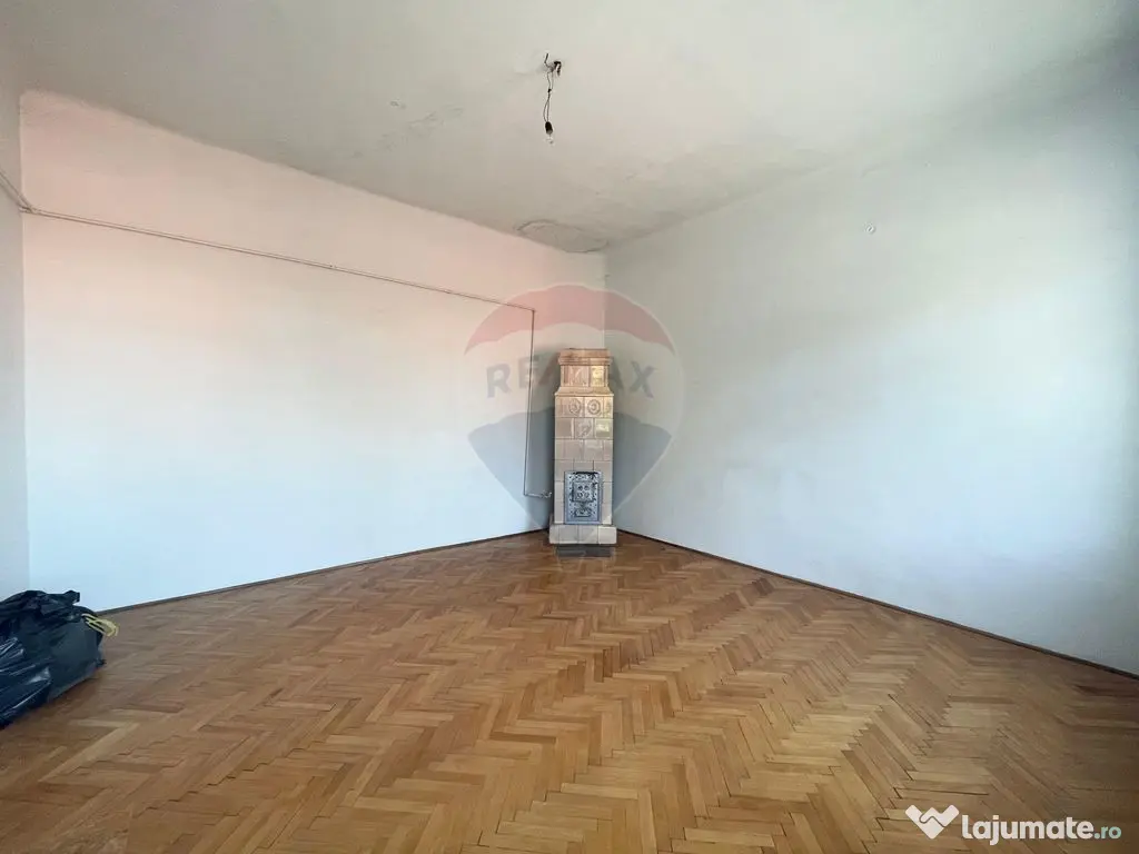 Casă cu 3 camere de vânzare în zona centrala comison 0%