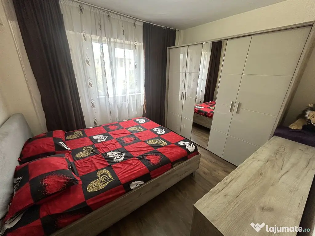 Apartament 3 camere zona Tomis II