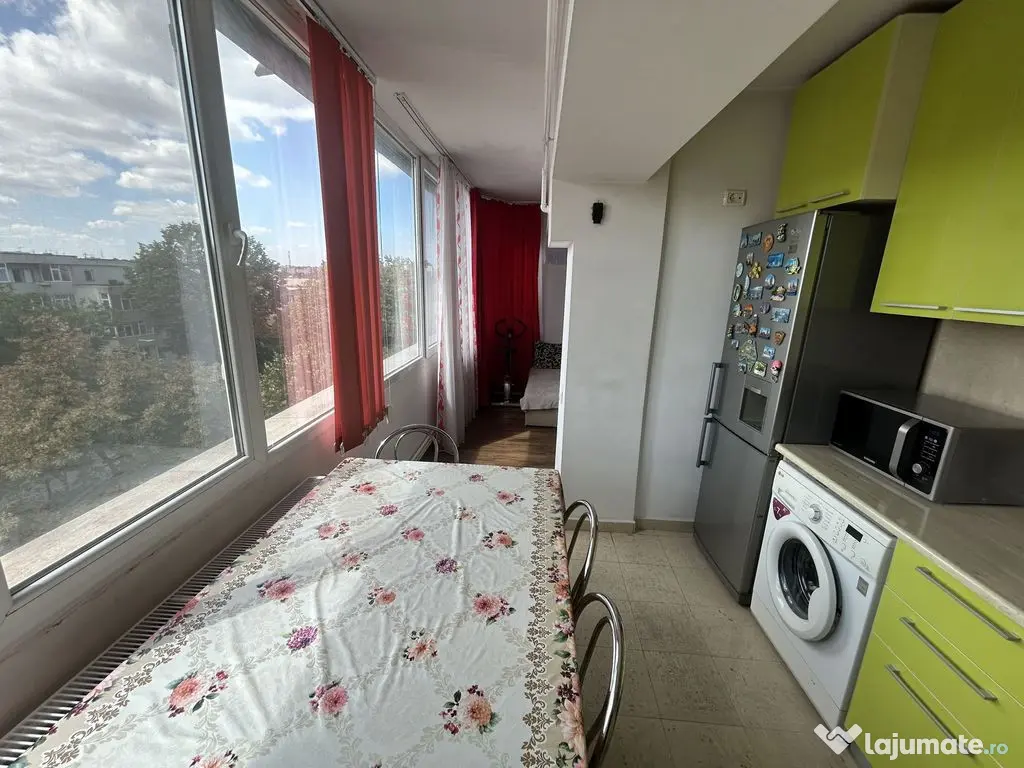 Apartament 3 camere zona Tomis II