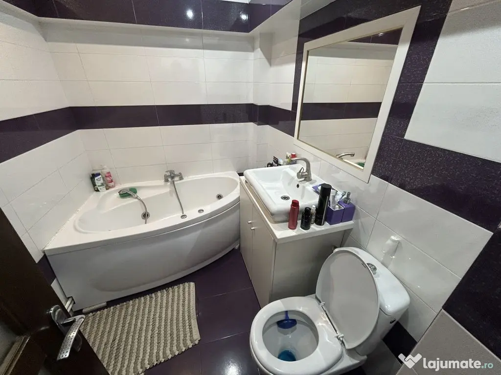 Apartament 3 camere zona Tomis II